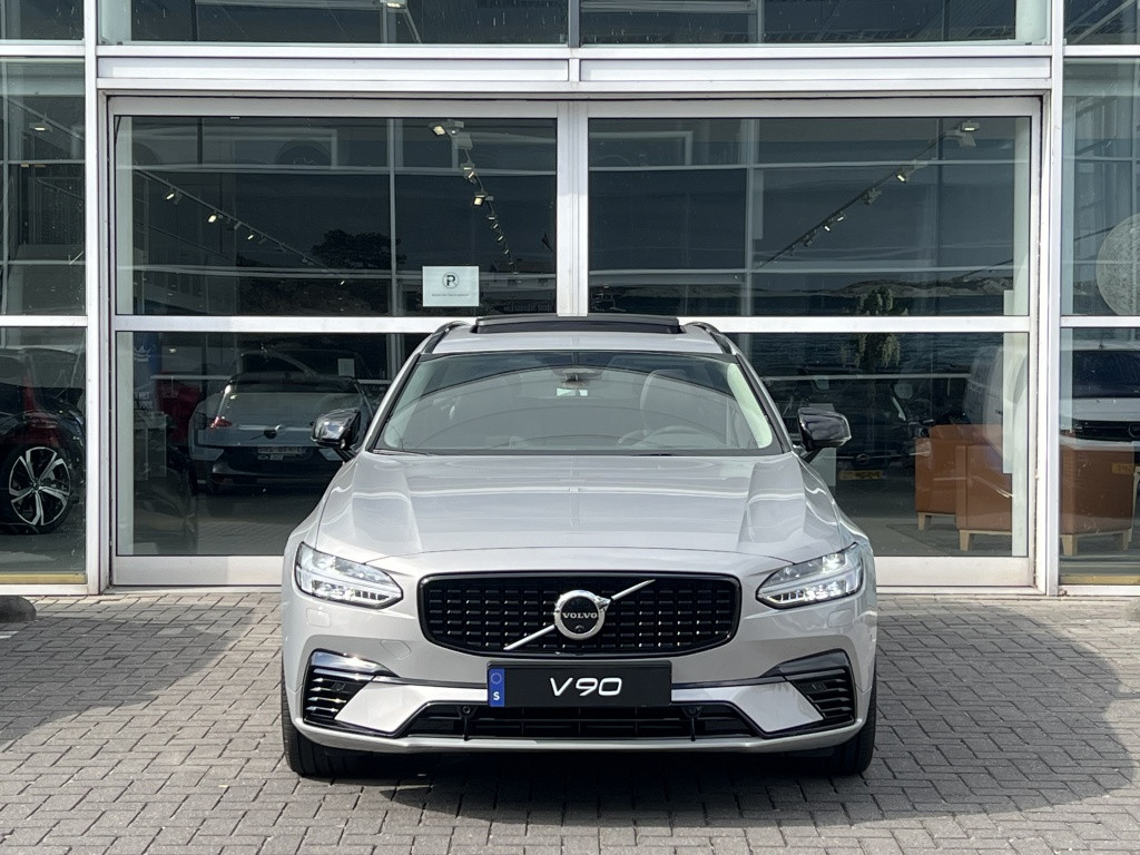 Volvo V90 t6 398pk awd recharge ultimate dark full options !