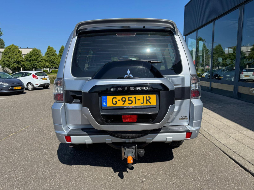Mitsubishi Pajero 3.5 di- instyle automaat