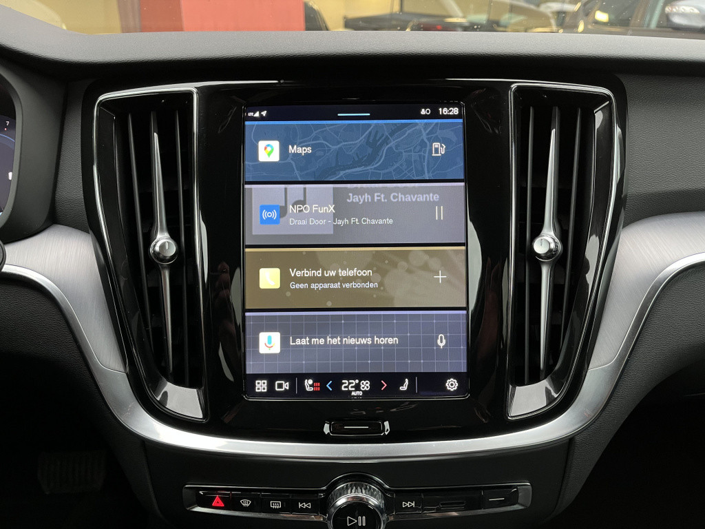 Volvo V60 2.0 b3 core aut. | auto pilot | carmera | stoel/stuurverw. | keyl