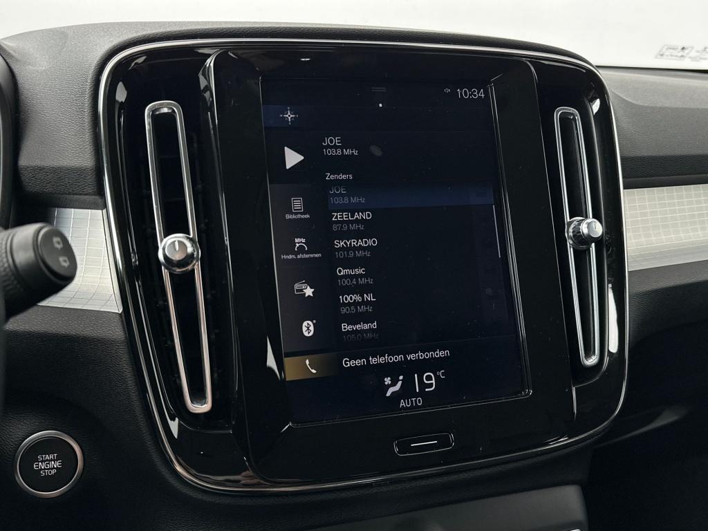 Volvo XC40 t3 163pk aut8 momentum pro| trekhaak| camera| climate| cruise co