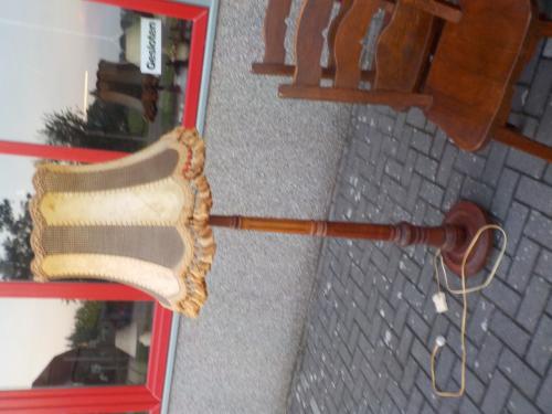 Staande lamp in zeer goede staat