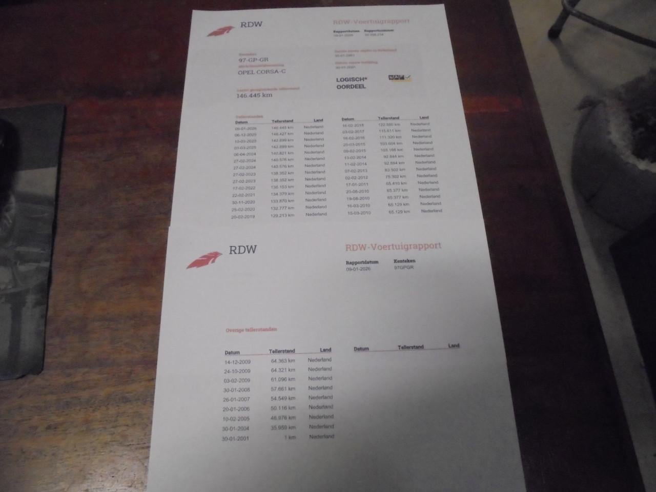 Corsa uit 2001 / 146.445 Km  N.A.P rijd goed  € 950 apk t/mmaart 2027