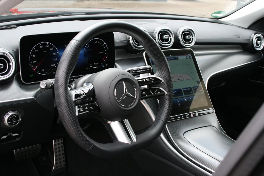 Mercedes-Benz C-Klasse estate 300 e amg line