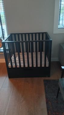 Zwarte box met lade