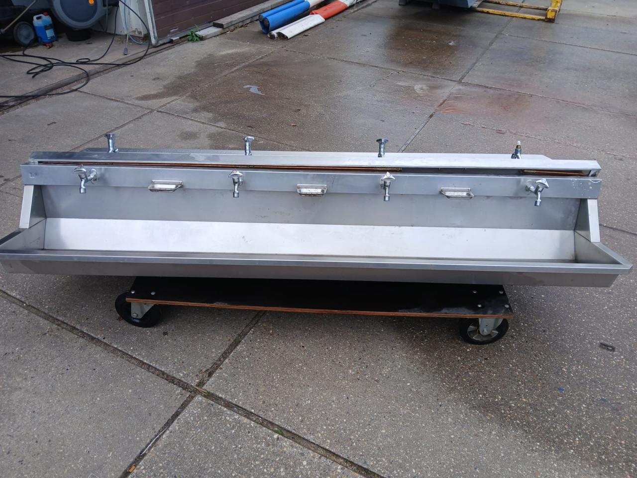 RVS wastrog/wasgoot/wasbak, 2400mm met 4 kranen