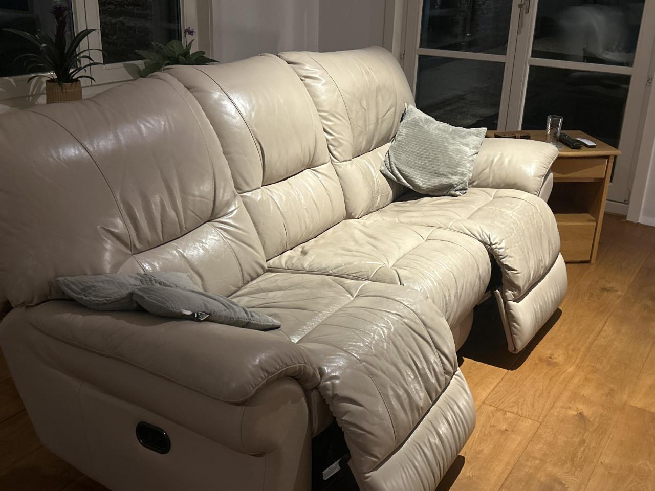 Bank leer 2 zits en relax fauteuil