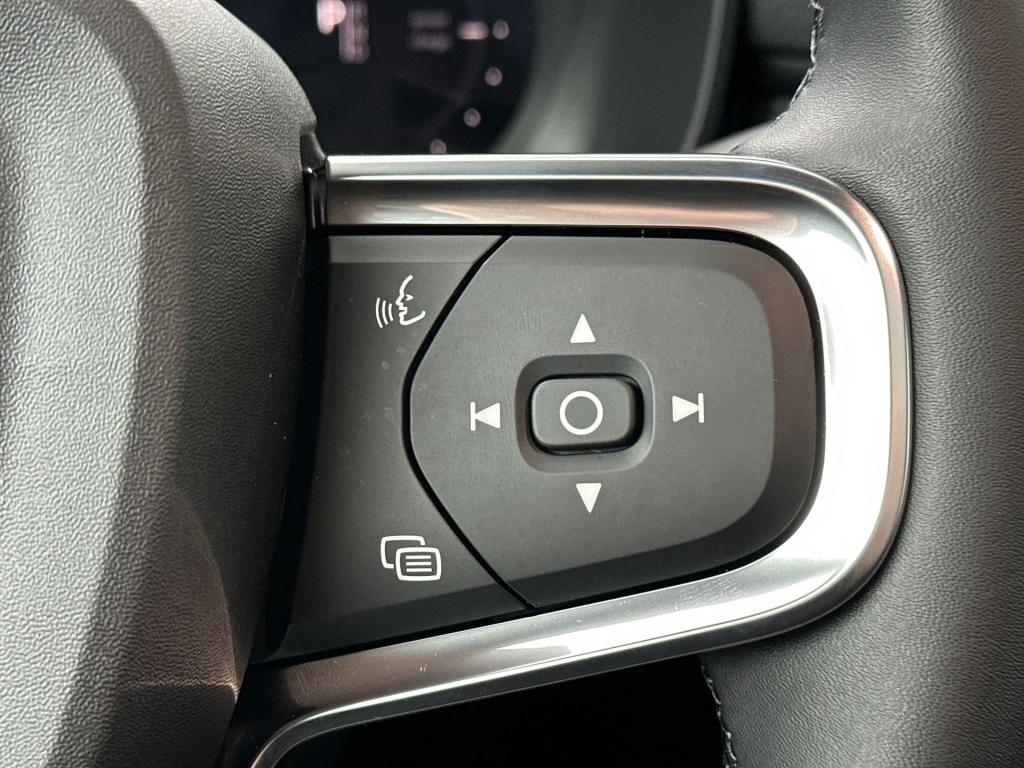 Volvo Ec40 extended range ultra black edition 82kwh/252pk| full options!