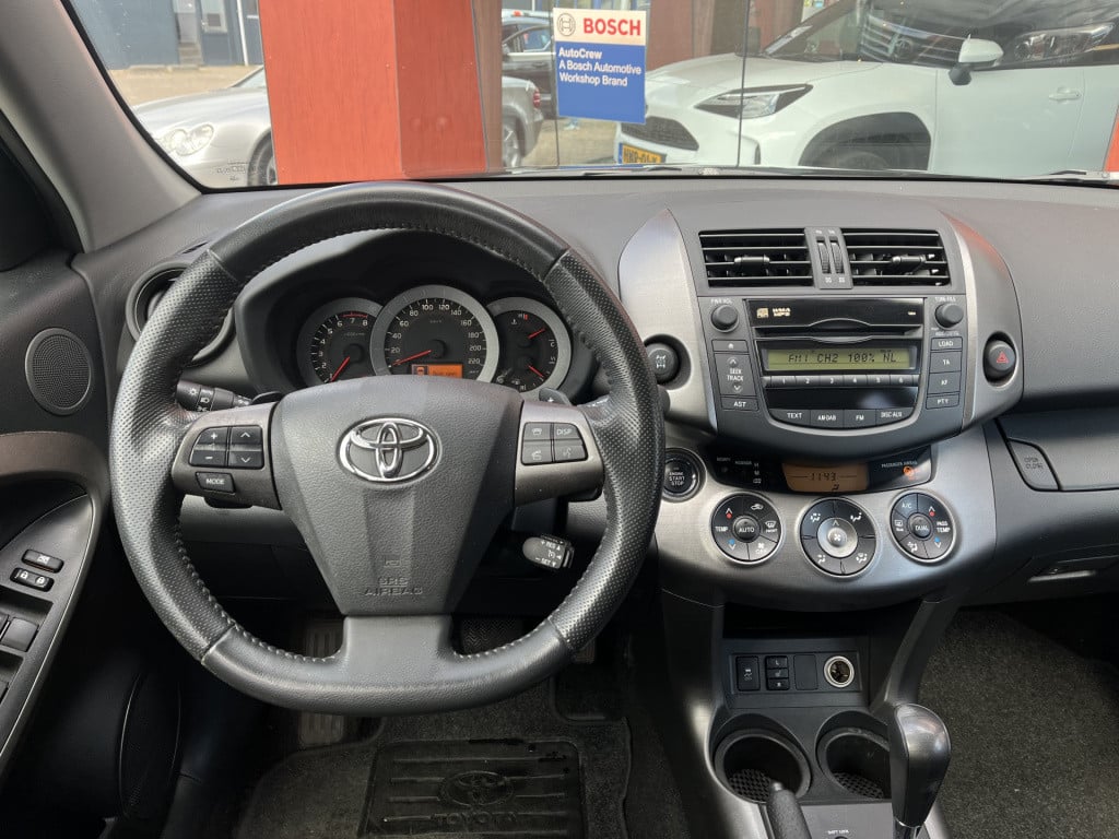 Toyota Rav4 2.0 vvti executive business awd automaat