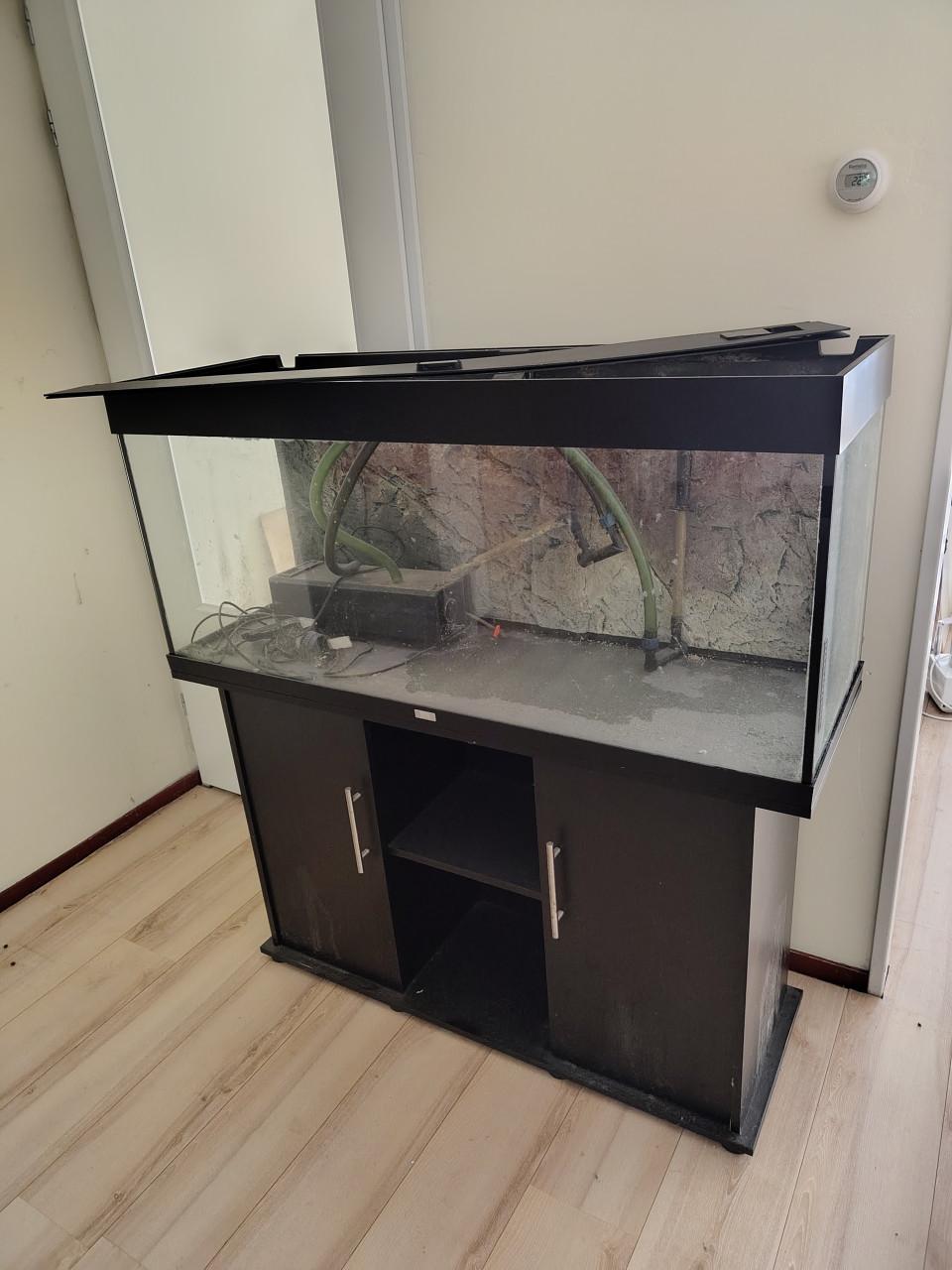 Aquarium Juwel Rio met kast en BioMaster 350 externe pomp