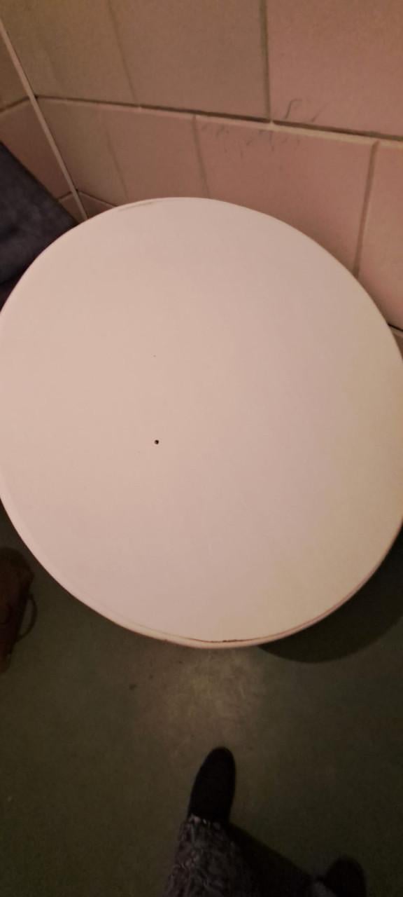 2x bijzettafel / koffietafel/ bistro tafel.. als nieuw!