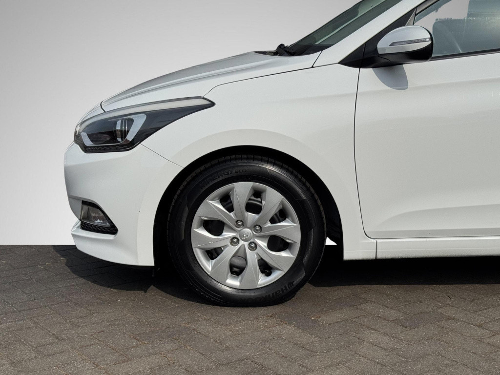 Hyundai I 20 1.2 hp i-motion | airco | cruise control | radio-cd/mp3 speler