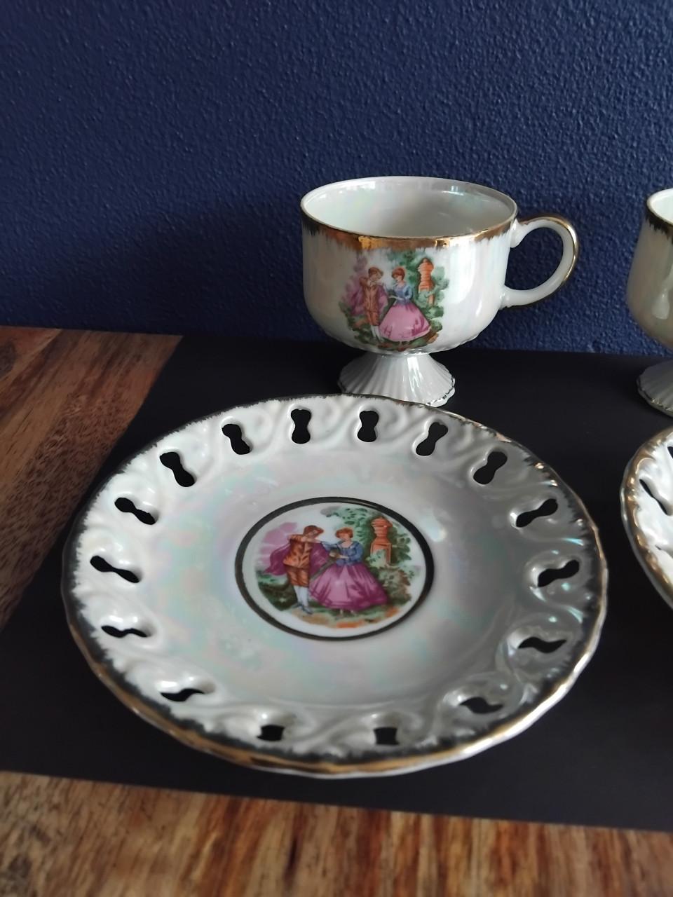 Vintage Kop en Schotels 2 setjes