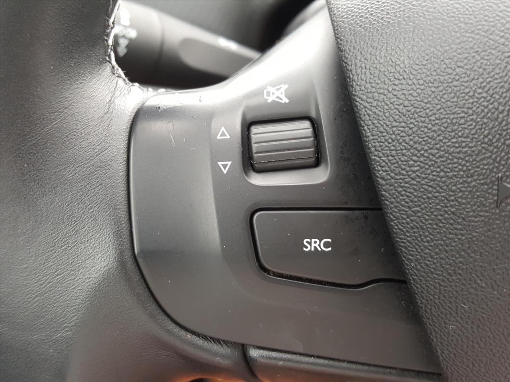 Peugeot 2008 allure1.2 puretech 110pk navigatie | cruise & climate control 