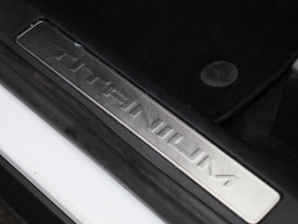 Ford Kuga 2.5 phev titanium | automaat | navigatie | trekhaak | navigatie |