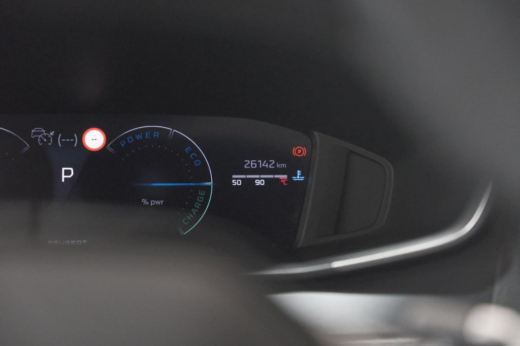 Peugeot 2008 hybrid 136 e-dcs6 allure | 360 camera | adaptieve cruise contr