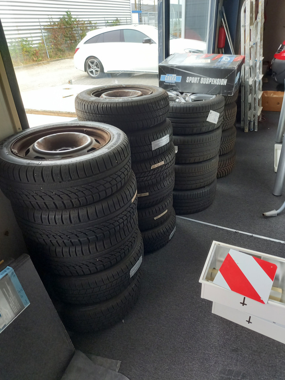 Div. auto accessoires ea