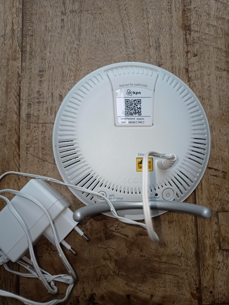 Kpn WiFi versterkers,  2 stuks.