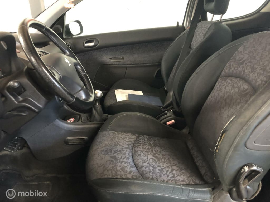 Peugeot 206 1.4-16v quiksilver
