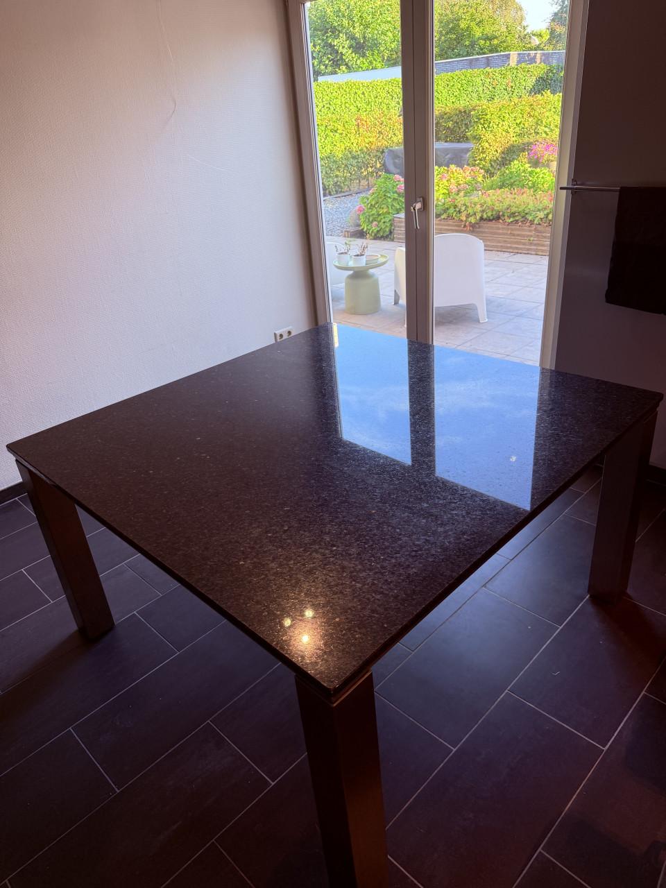 Design eettafel 8 personen vierkant