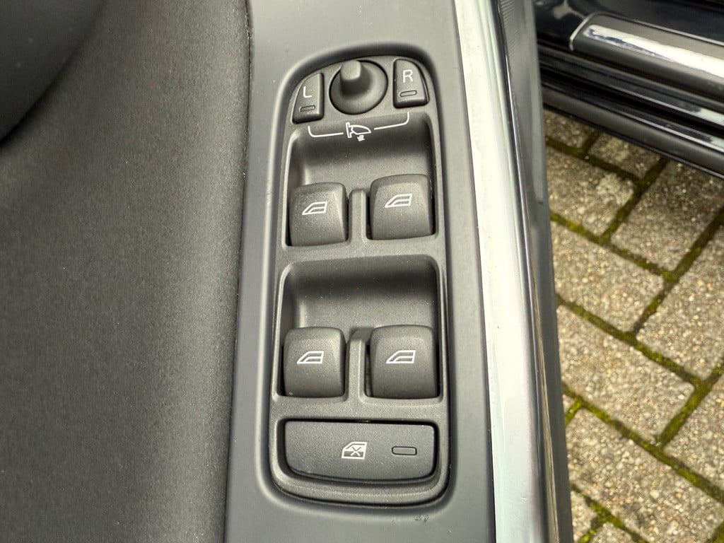 Volvo V60 1.6 t3 momentum