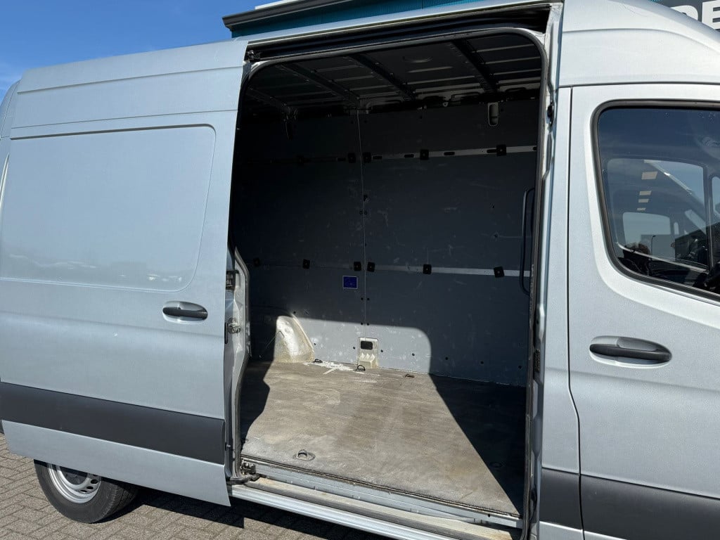 Mercedes-Benz Sprinter 214 2.2 cdi l2h2