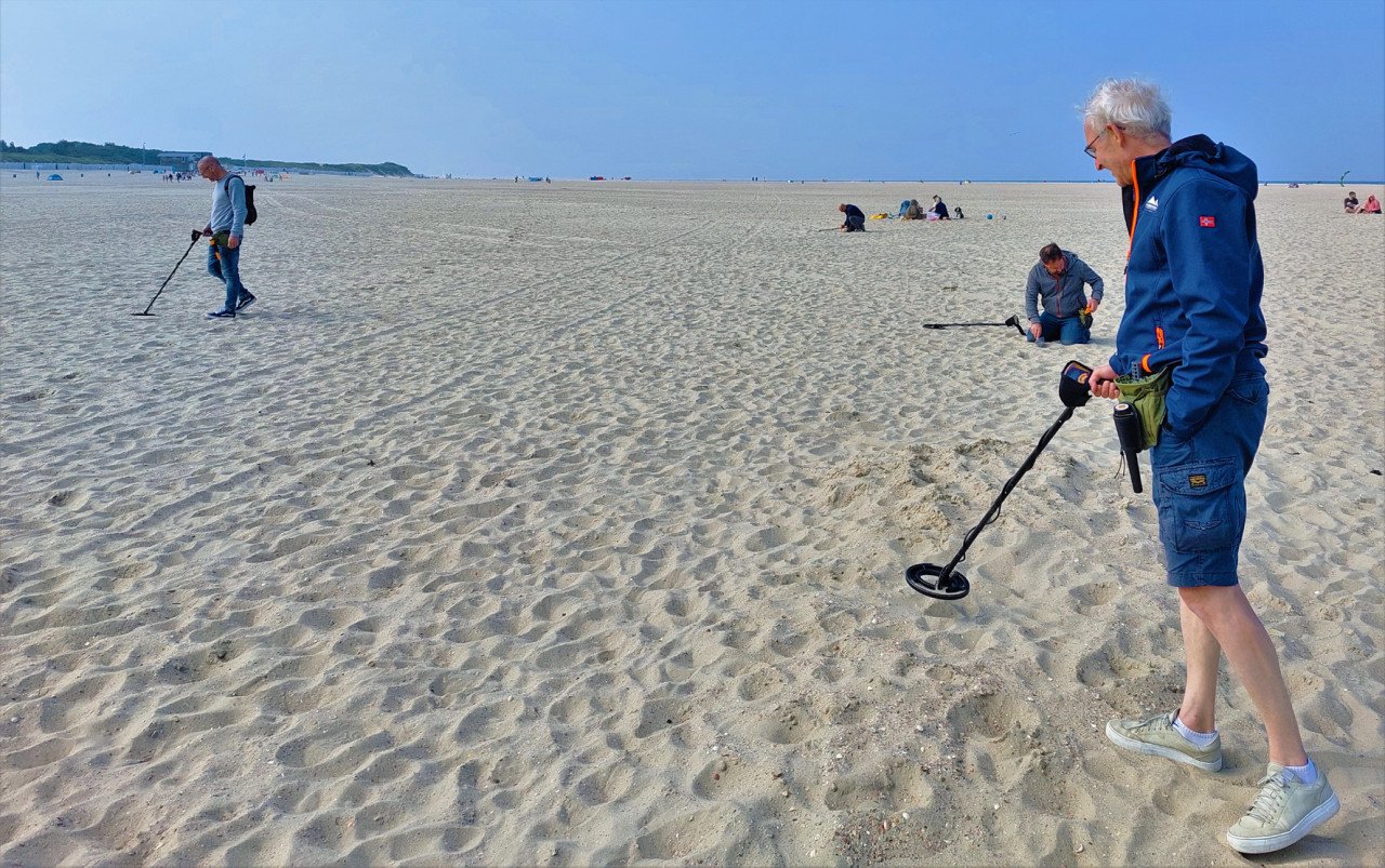 Strandactiviteiten met Luctor et Detector