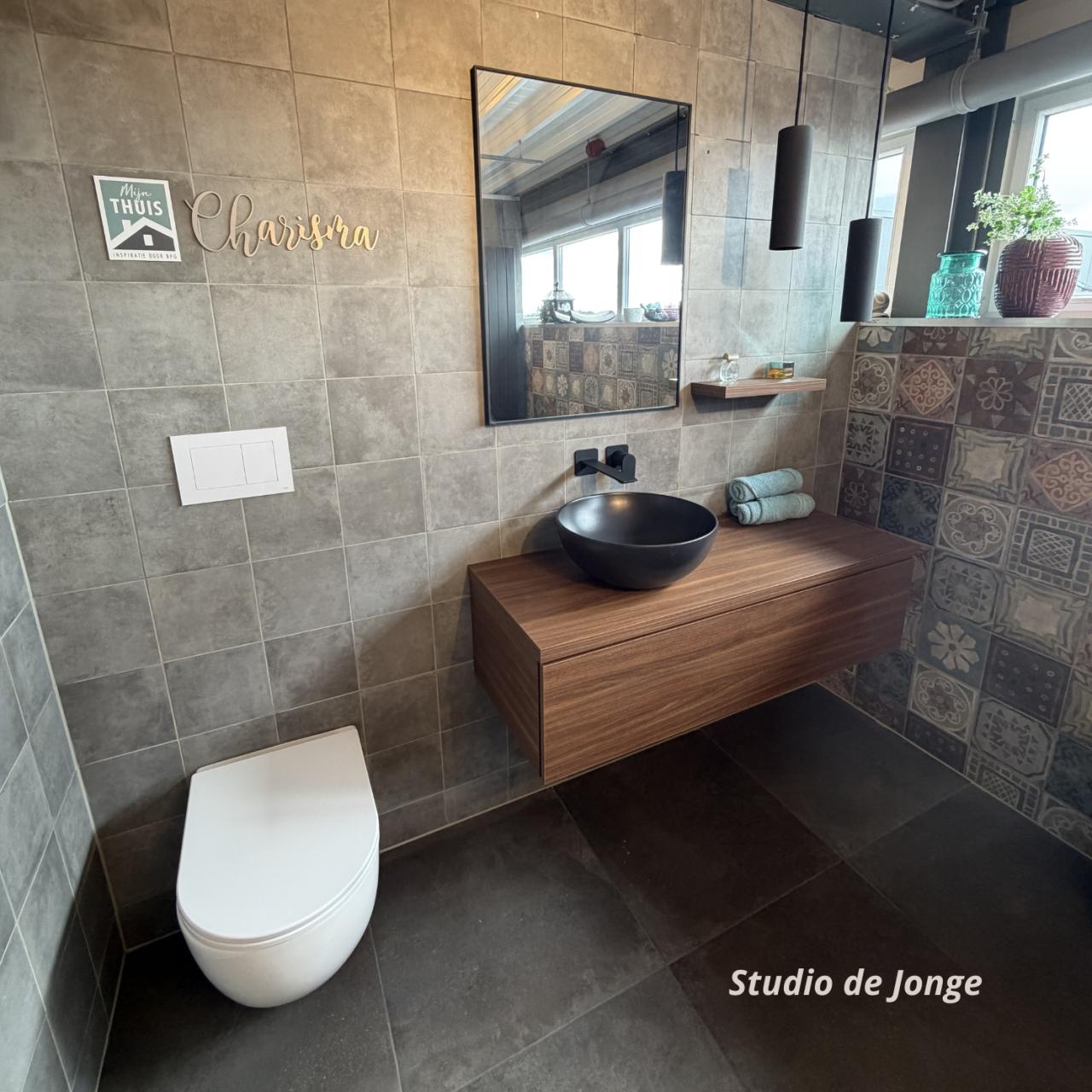 Luxe Badkamer met Warme Hotel Chique Uitstraling