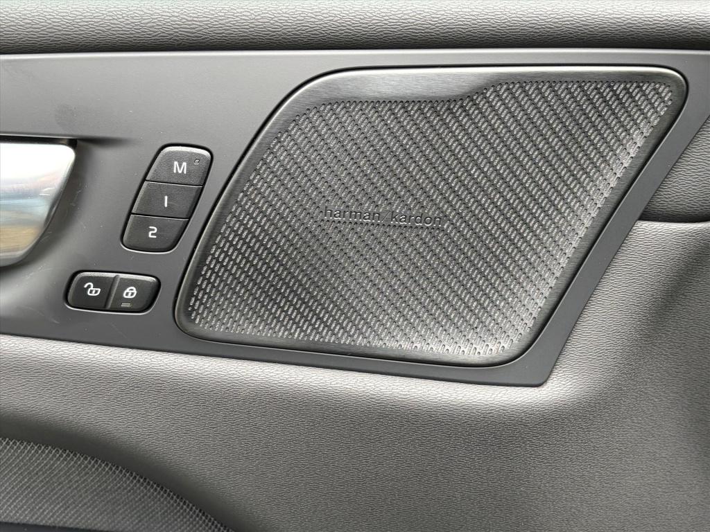 Volvo XC60 t6 plug-in hybrid 350pk aut awd ultra dark| harman kardon|panoda