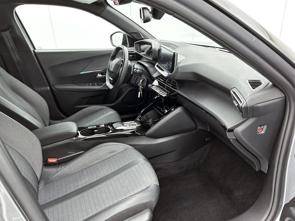 Peugeot 2008 130 pk automaat allure pack | rijklaar | camera | adaptive cru