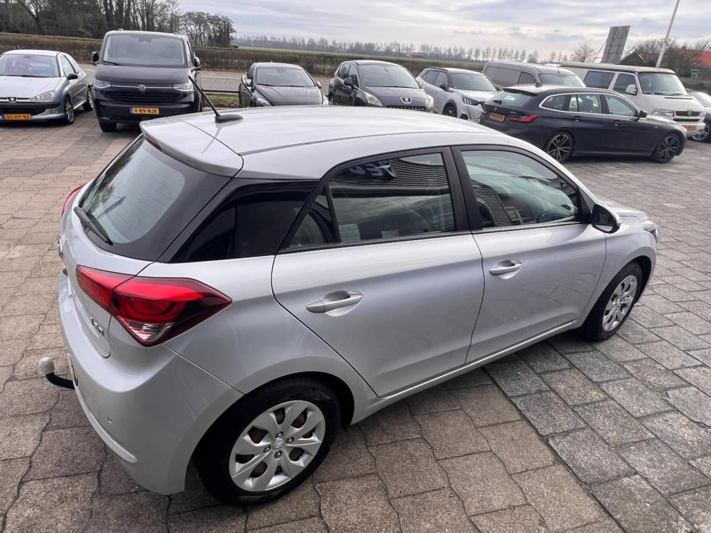 Hyundai I 20 1.0 t-gdi comfort, camera, navigatie, trekhaak enz...