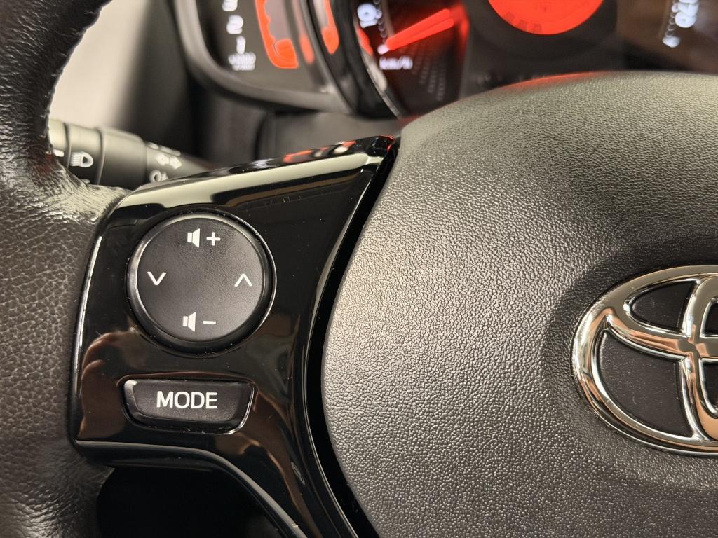 Toyota Aygo 1.0 vvt-i x-play| camera| carplay| cruise| airco