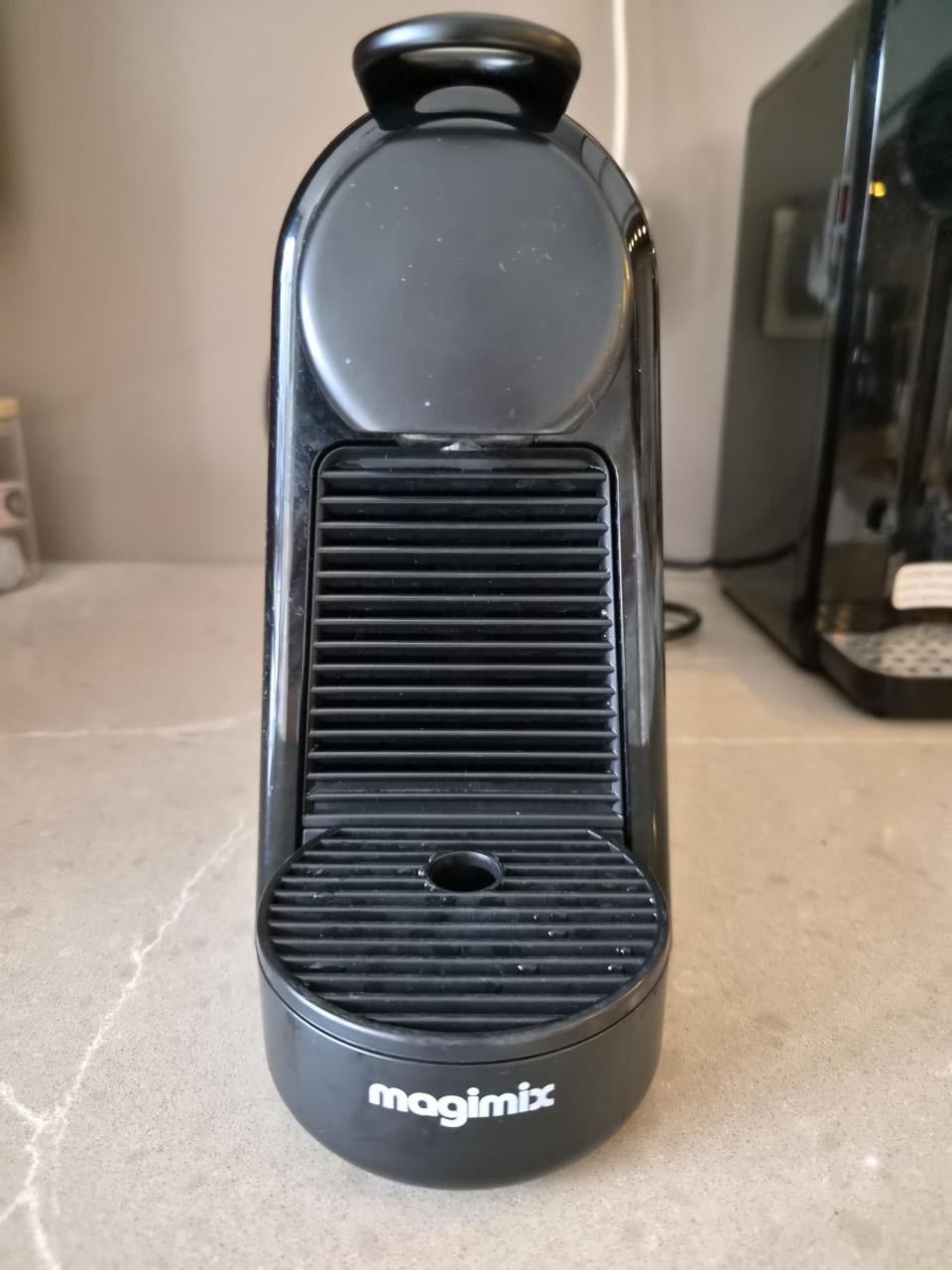 Nespresso Inissia zwart