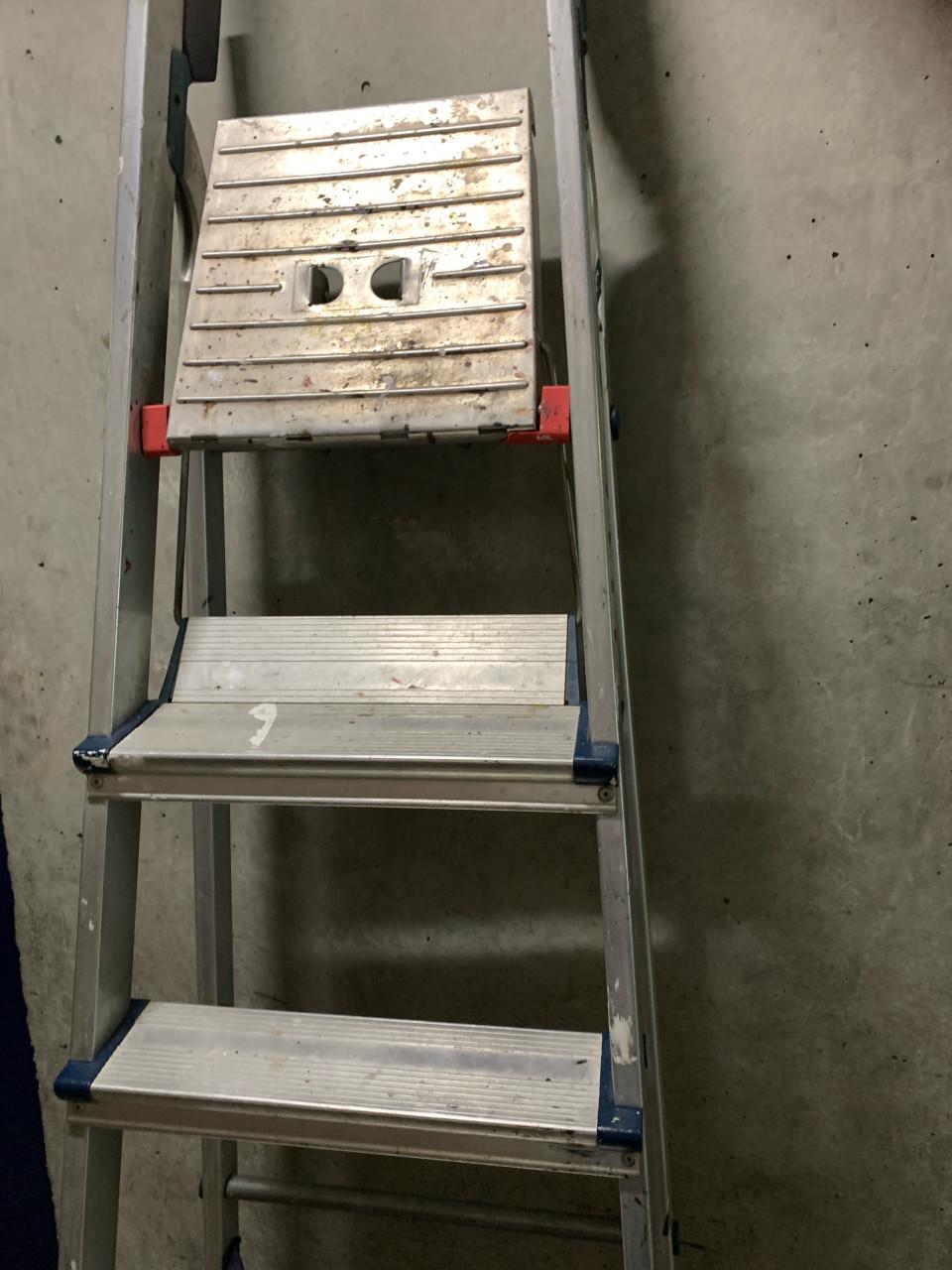 Stevige huishoudtrap