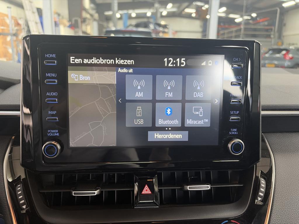 Toyota Corolla 1.8 hybrid first edition