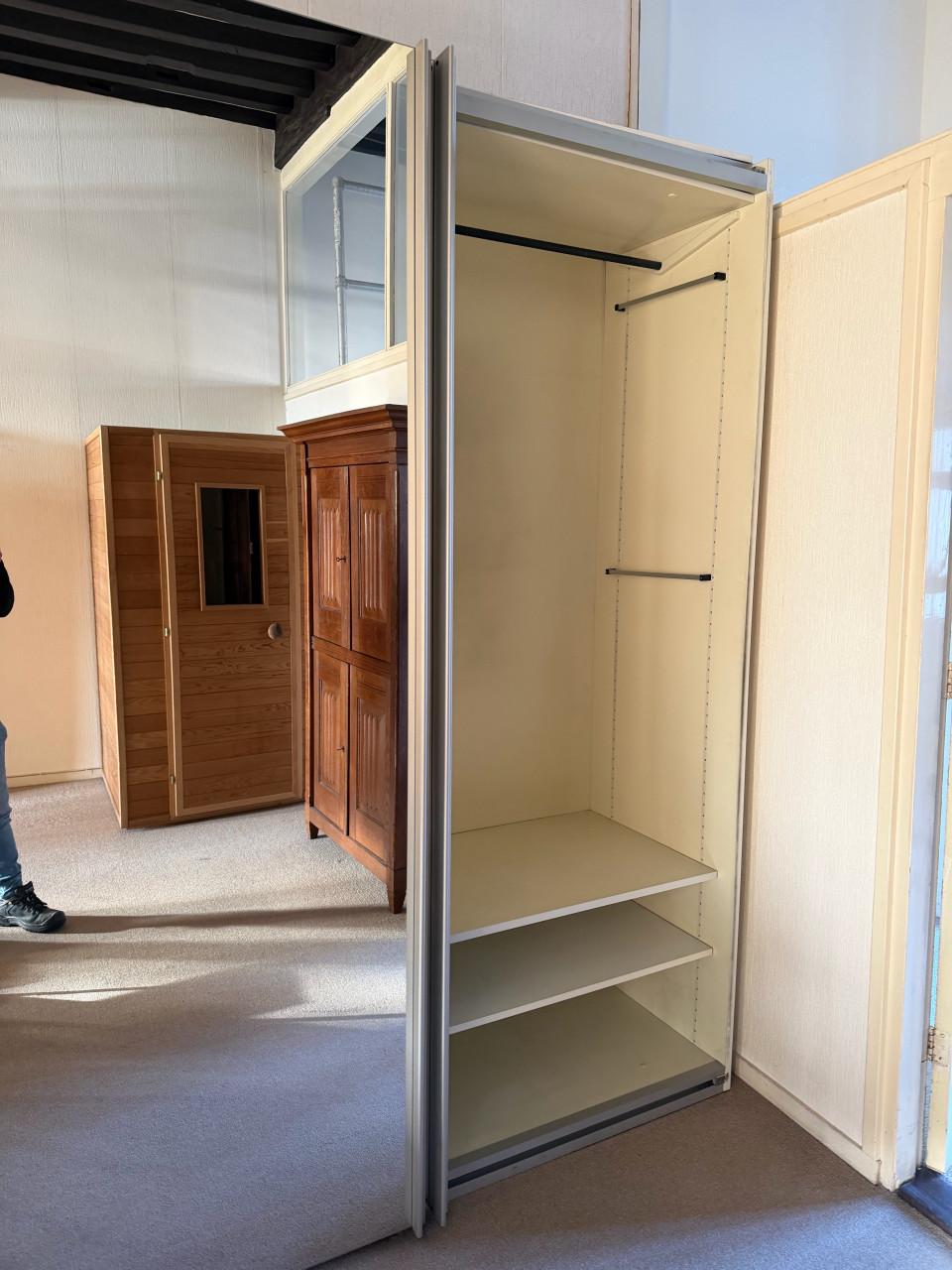 Spiegel kast 190 x 230 cm zelf demonteren vandaag op te halen