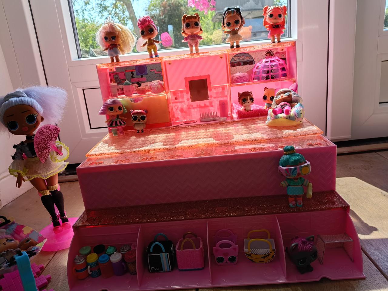 L.o.l. surprise mini shop