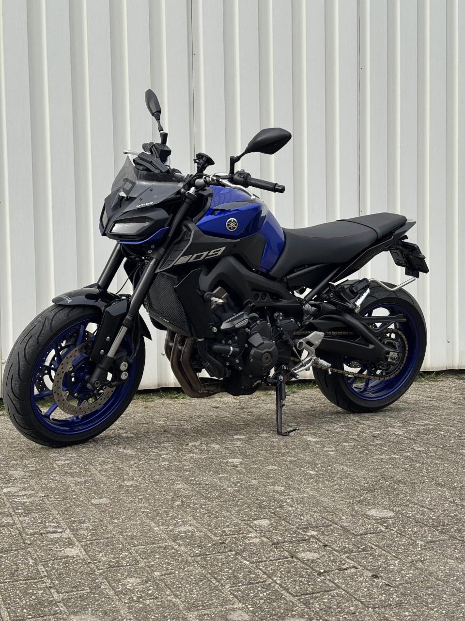 Yamaha MT-09 2018 – Iconic Blue | 37.047 km | MIVV | LED+ | Quad Lock