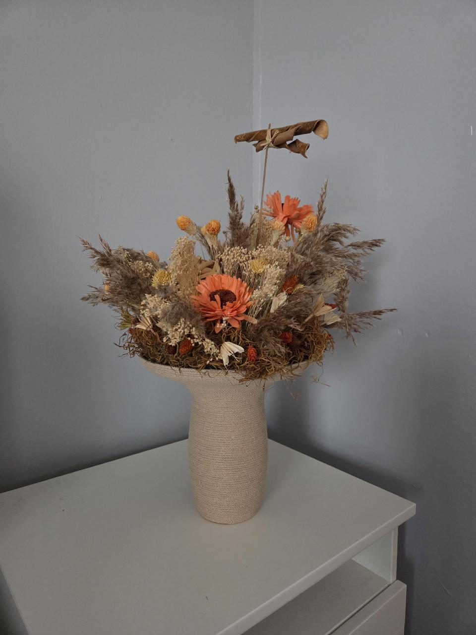 Droogbloemstukken en heel veel droogbloemen om zelf mee aan de gang te gaan