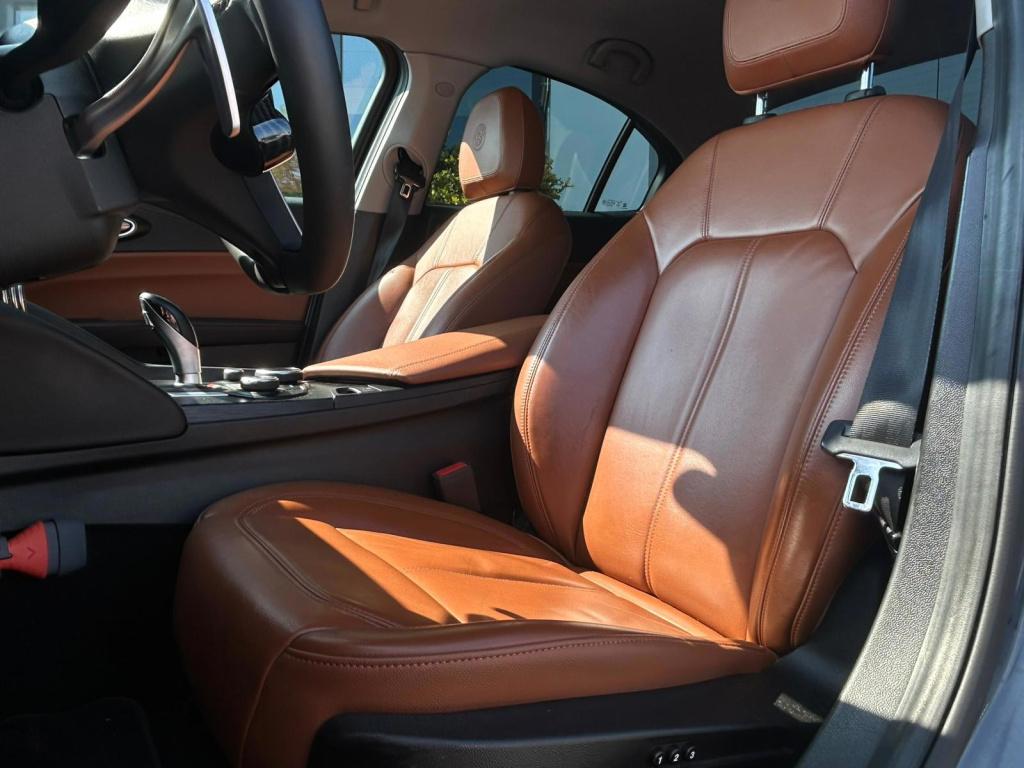 Alfa Romeo Giulia * veloce pack * stoel + stuur verwarming* 100% onderhoude