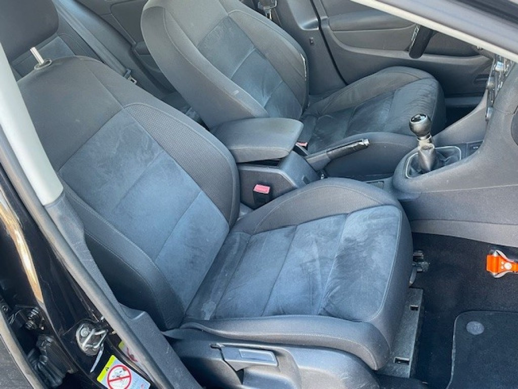 Volkswagen Golf 1.6 tdi highline bluemotion *verkocht*