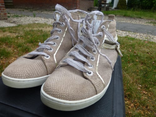 FOOTNOTES LEERGEVOERDE SCHOENEN , half hoog met veters, maat 38,5