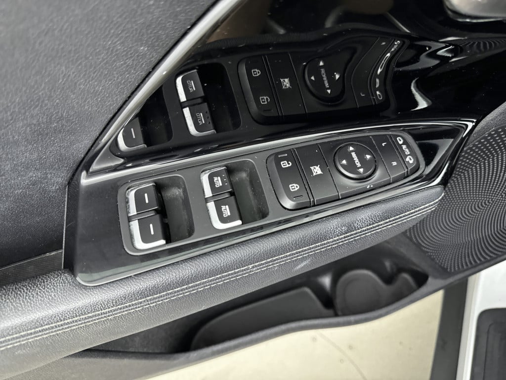 Kia Niro 1.6 gdi hybrid businessline | navigatie | parkeercamera | hybride 