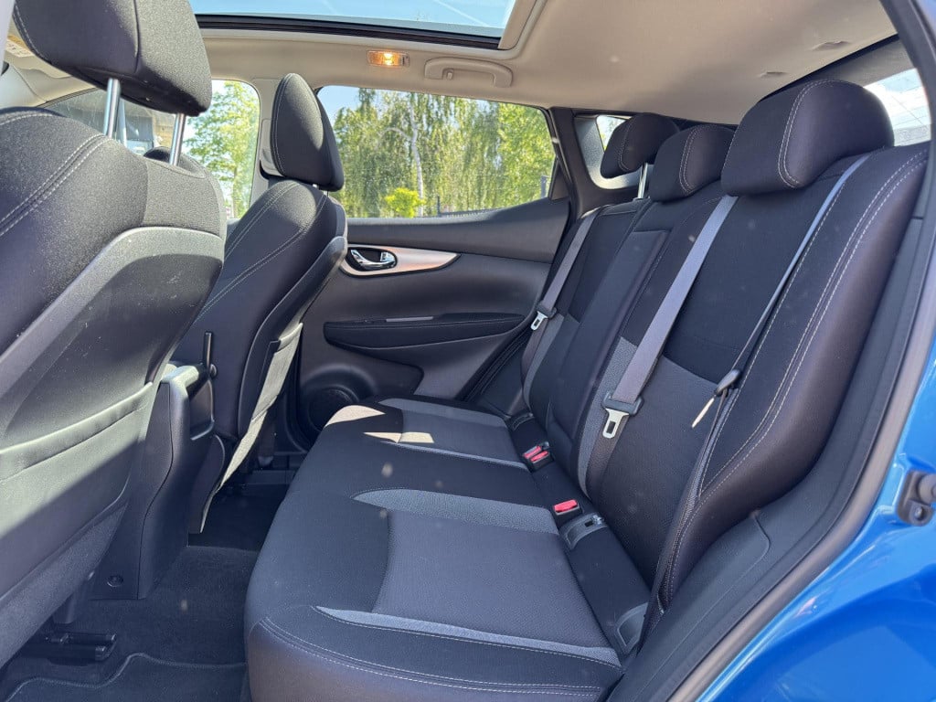 Nissan Qashqai 1.2 n-connecta design pack | panoramadak | navigatie | 360° 
