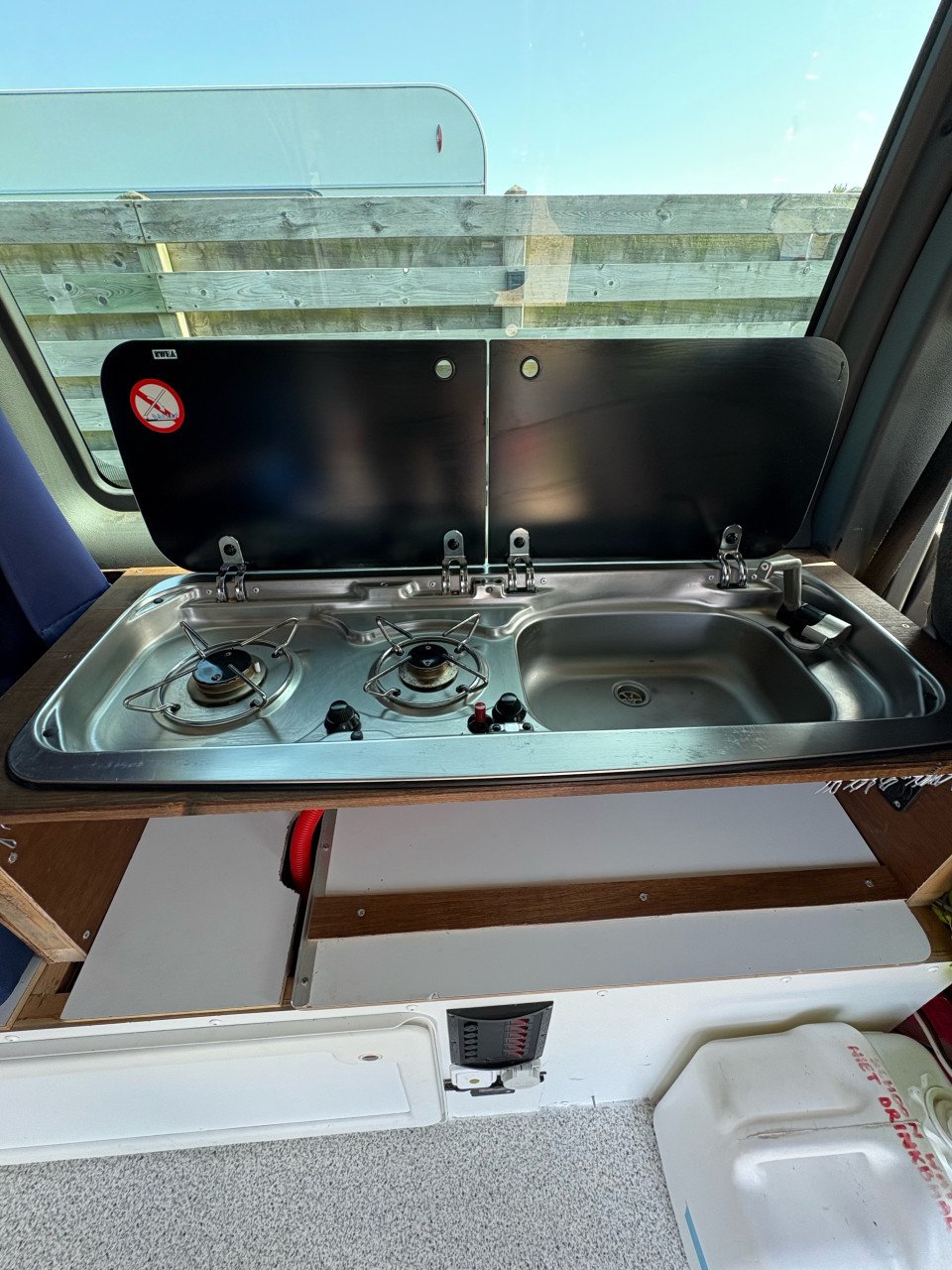 Ford Transit Camperbus 2003 – Airco, 2-3 pers, nieuw slaapdak