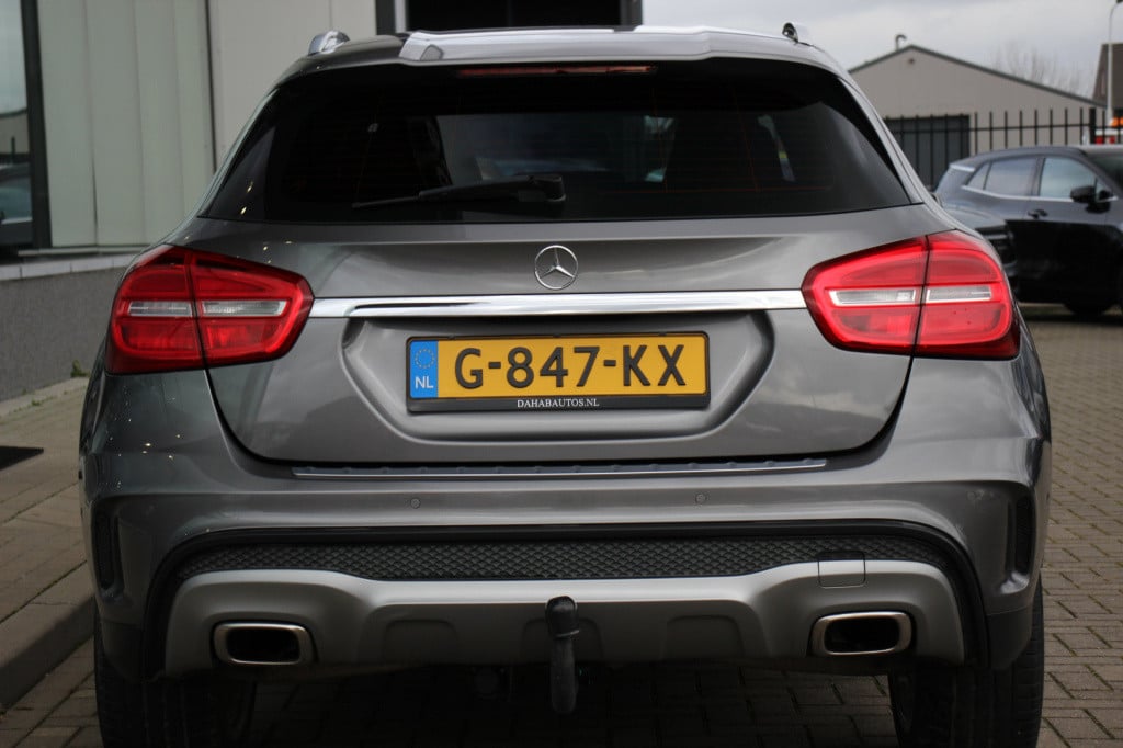 Mercedes-Benz Gla-klasse 200 prestige | amg-line | automaat