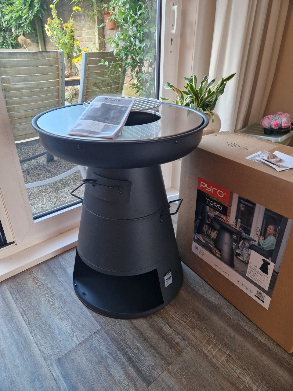 Vuurkorf met bakplaat en grill
