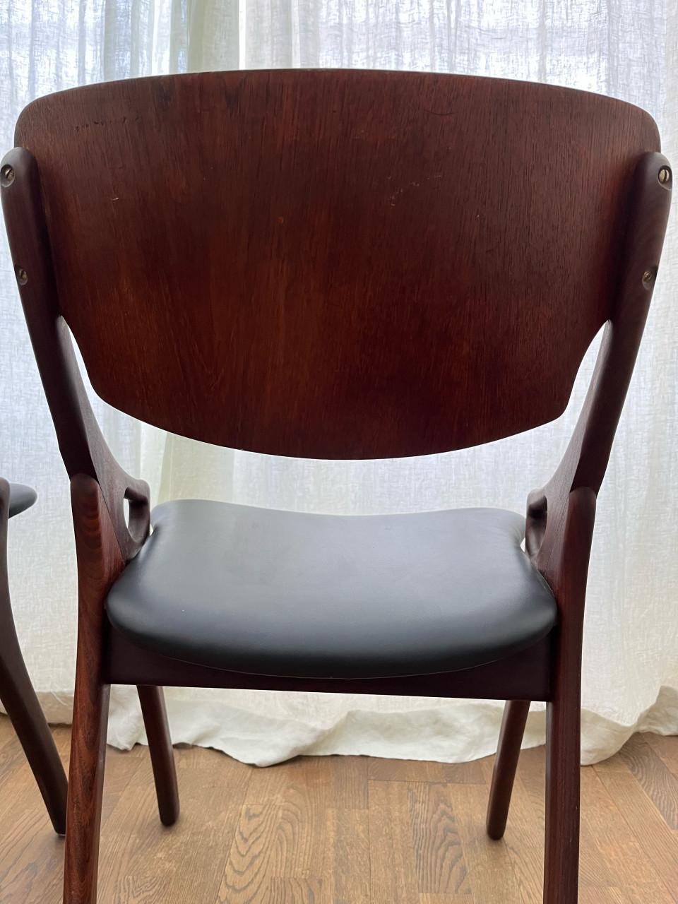 Set Arne Hovmand eetkamerstoelen