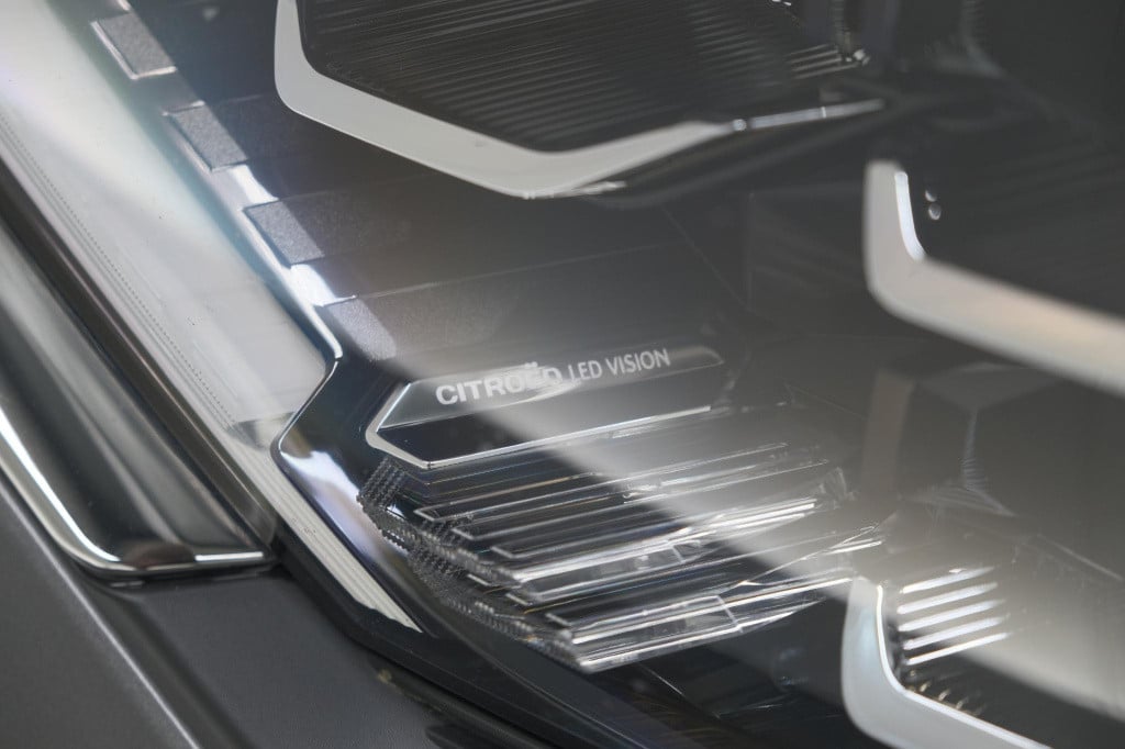 Citroen Ë-c4 shine 50 kwh | camera | pack winter | apple carplay | navigati