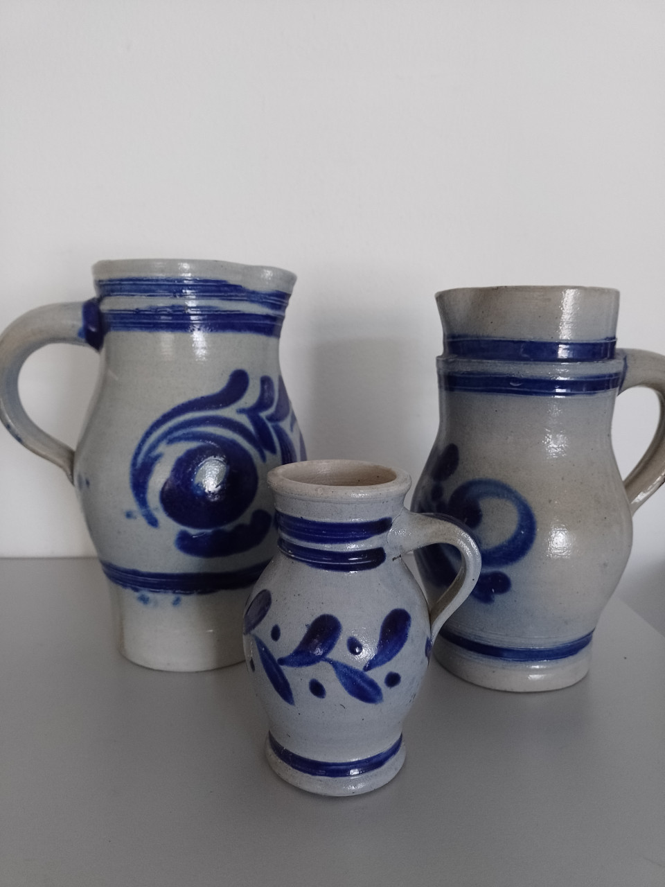 Drie Keulse kannen samen €20,-