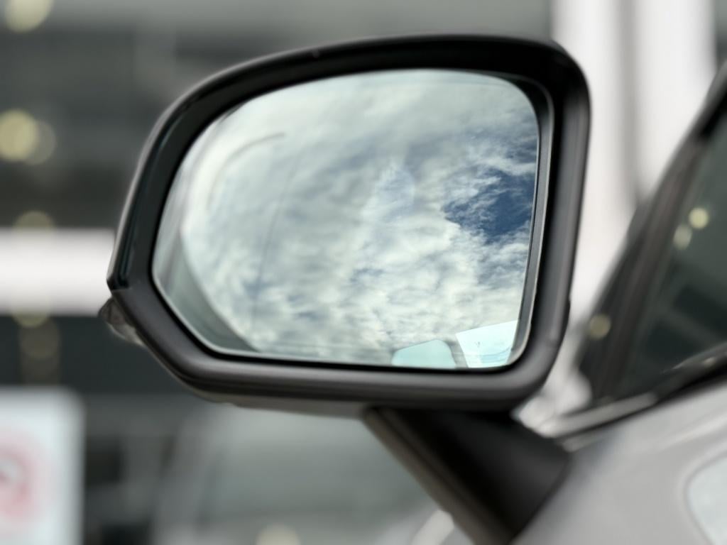 Volvo XC40 b4 197pk plus dark |adap.cruise| trekhaak | camera| elektrische